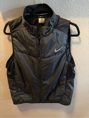Nike Running Black Puffer Vest Size S Lightweight Quilted Full Zip